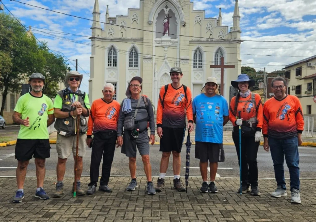 Em prol da beatificação de Padre Reus, peregrinos iniciam jornada de quase 690 km