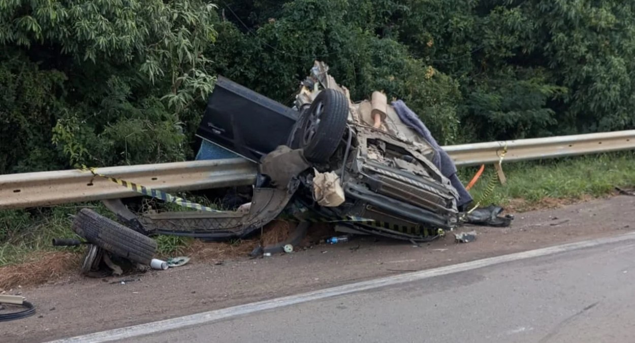 Duas pessoas morrem em grave acidente na BR-386