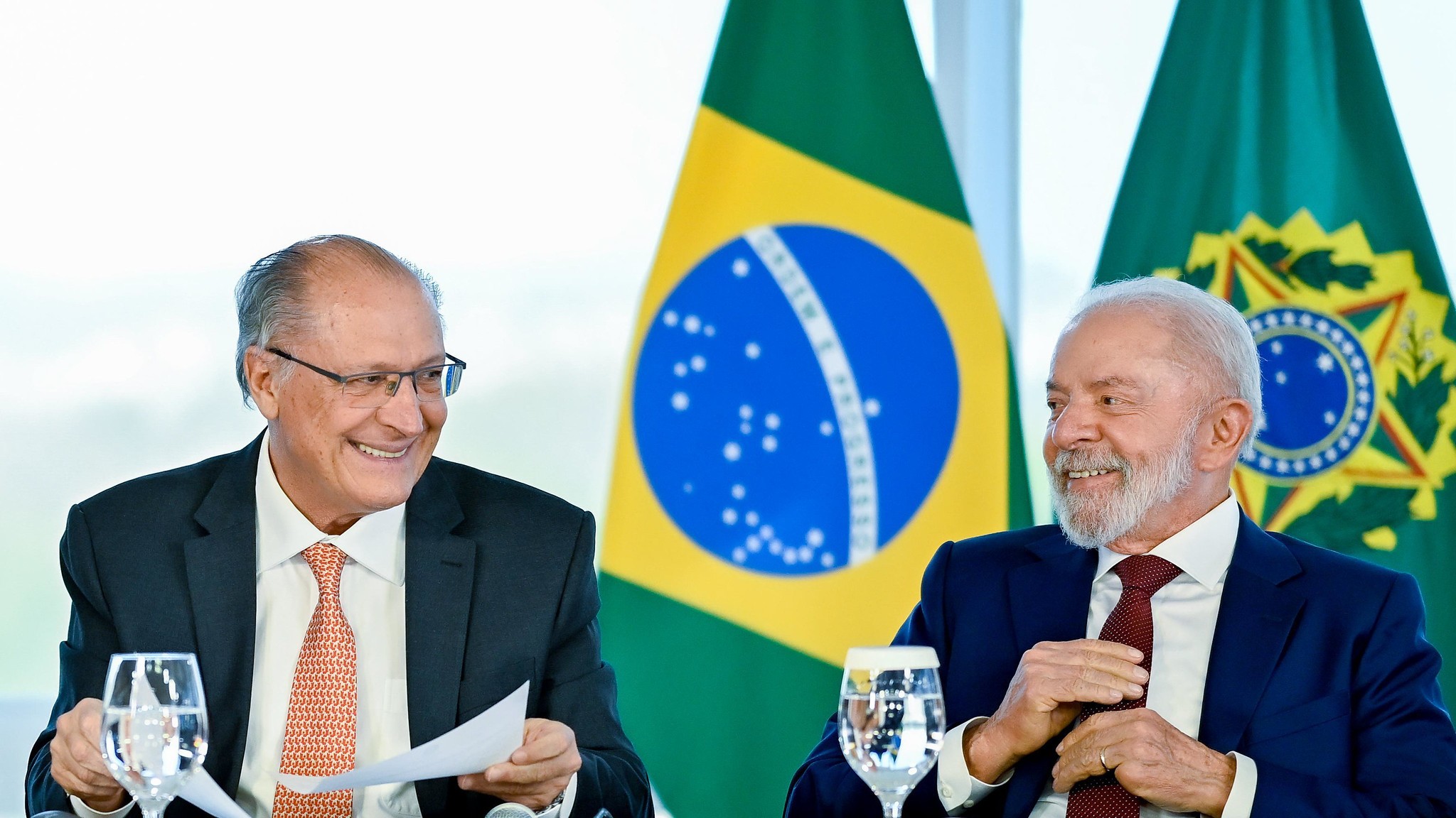 Ao menos 17 ministros deixaram cargos para concorrer às eleições; veja quem entra e quem sai
