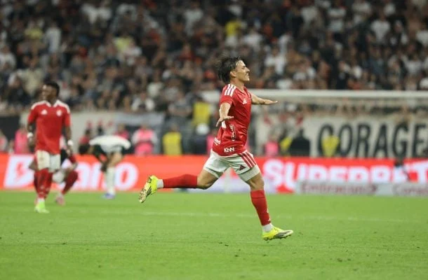 Autor do gol do Inter, Bernabei destaca evolução sob comando de Pezzolano