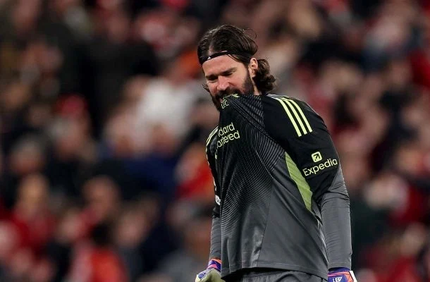 Gaúcho Alisson é o 3º melhor goleiro do mundo em ranking internacional