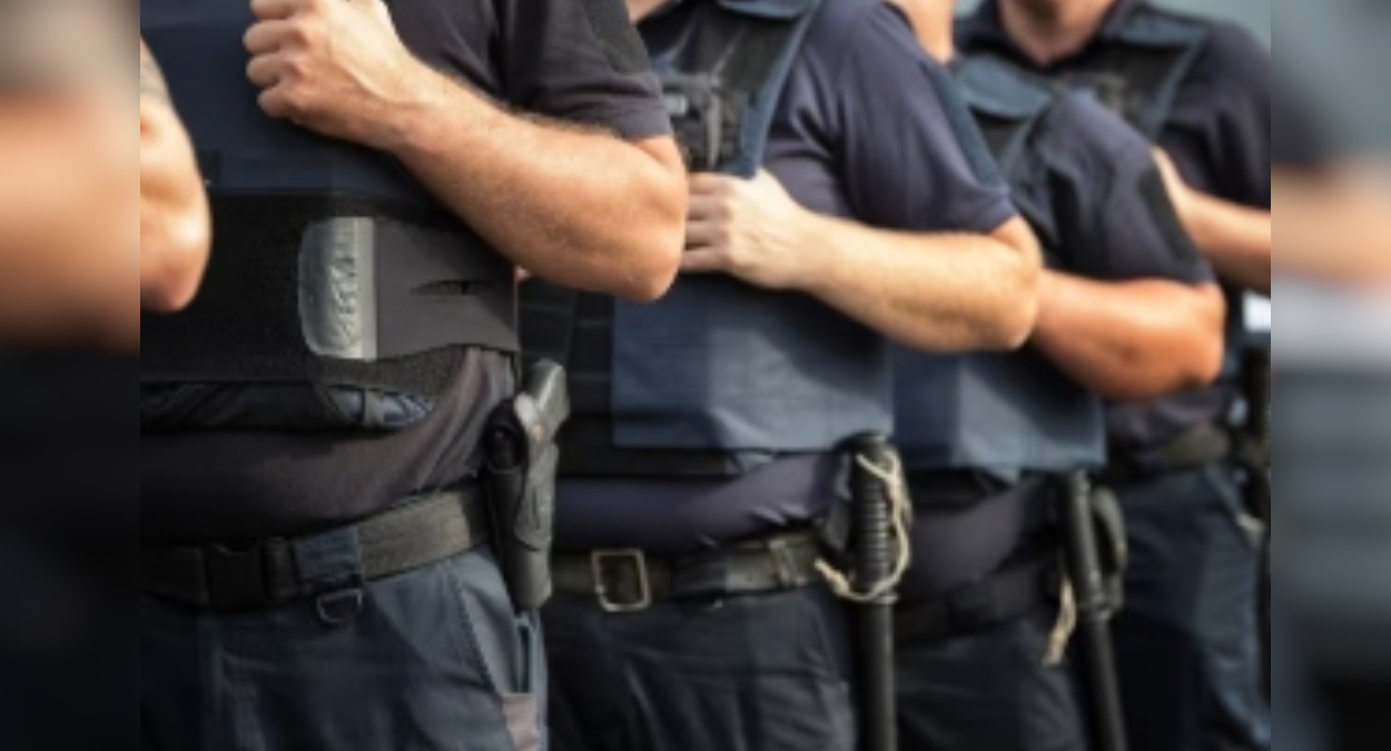 Homem cria falso batalhão e engana 200 pessoas com promessa de carreira militar