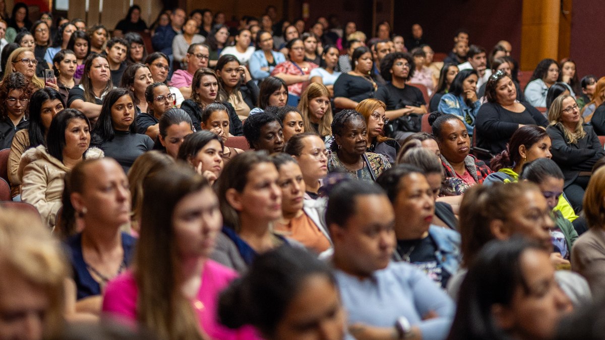 Canoas recebe 250 monitores para reforçar inclusão em escolas