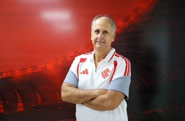 Inter anuncia Carlos Noval, ex-Flamengo, como novo diretor executivo da base