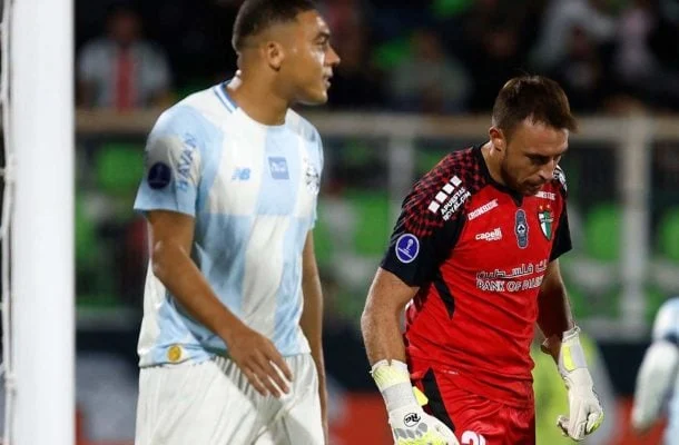 Carlos Vinícius desabafa após pênaltis perdidos: “Noite difícil”