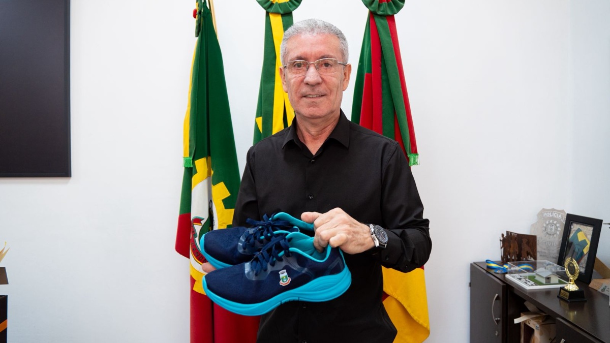 Alunos das escolas municipais de Canoas vão ganhar tênis