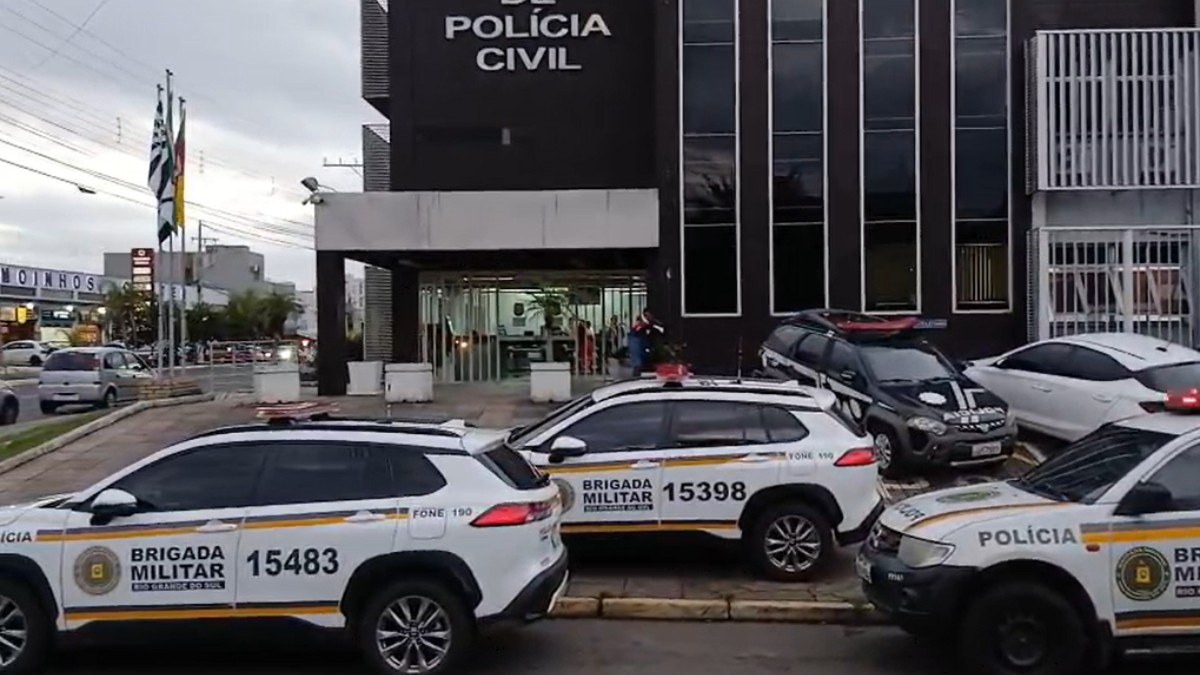 Polícia Civil apreende adolescente que estava junto com menor que matou jovem durante assalto em passarela de estação em Canoas