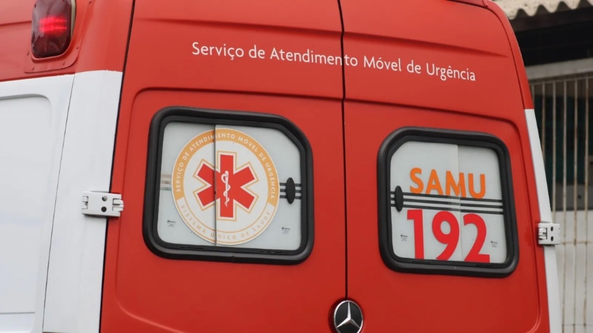 Motociclista é internado em hospital após acidente na BR-116 em Canoas