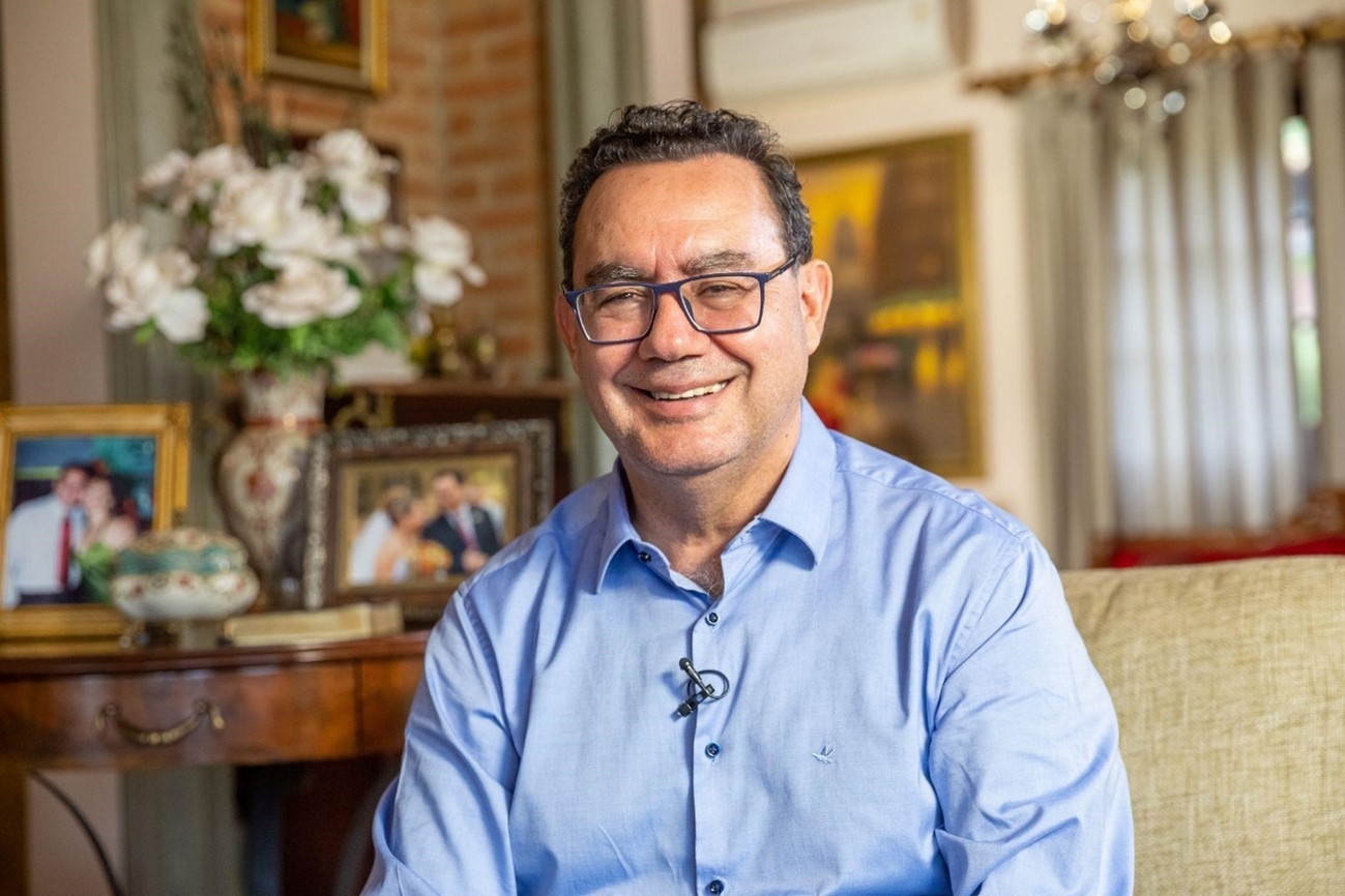 Augusto Cury comenta relação entre os irmãos Bolsonaro e Vorcaro: 'Eles têm que explicar isso à Justiça'