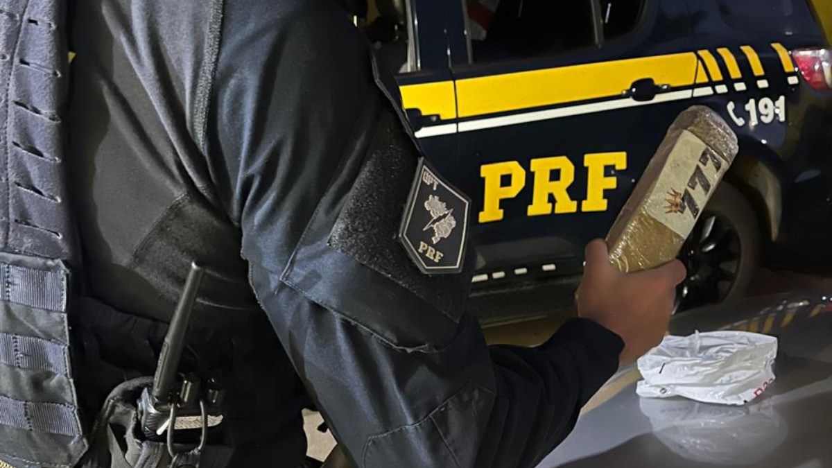 Traficante tenta fugir, joga droga pela janela, mas acaba preso em Canoas