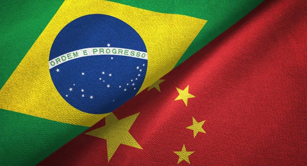 China surpreende mercado e ameaça aplicar tarifa de 55% sobre produto brasileiro que movimenta bilhões