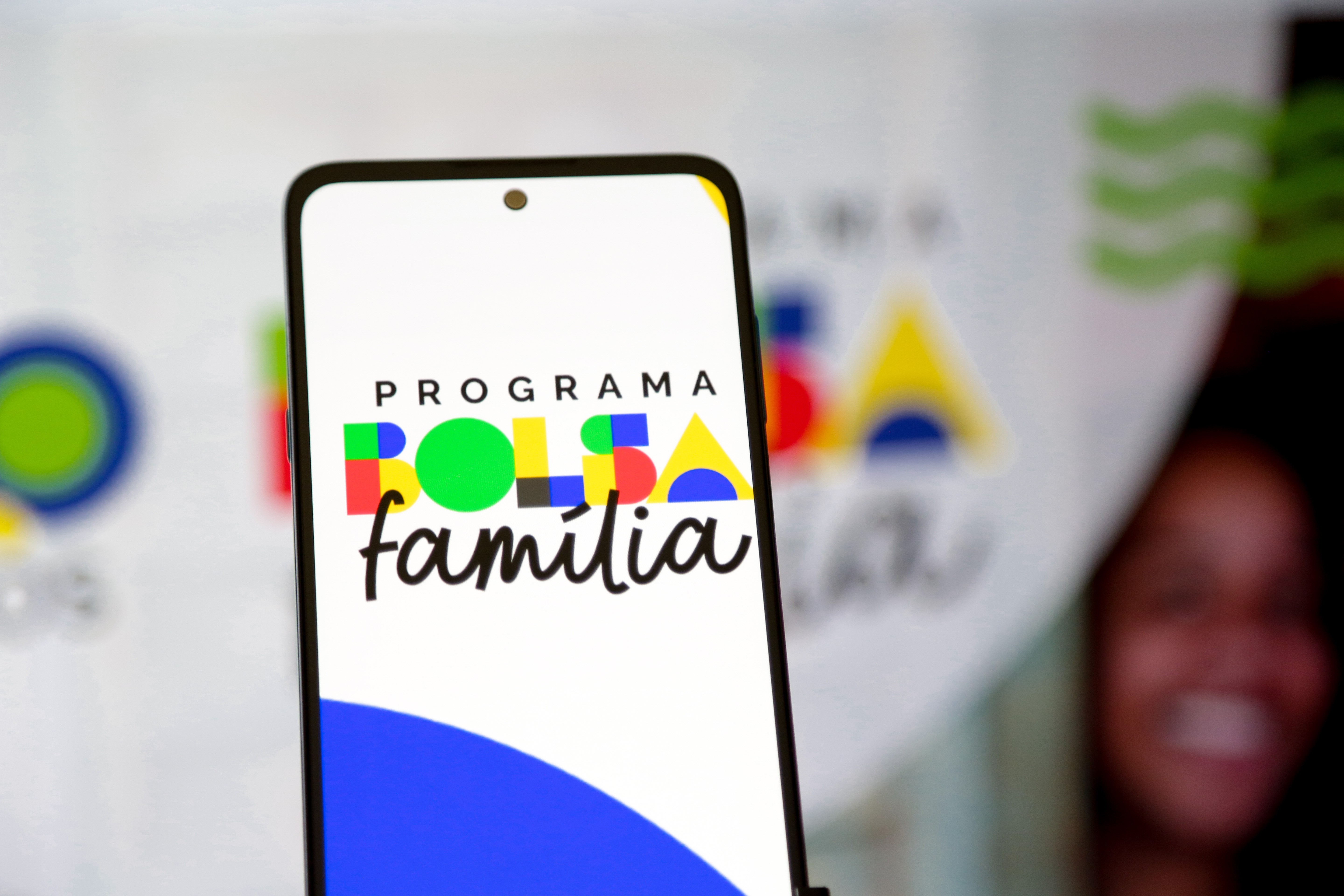 Bolsa Família: aplicativo ganhará novas funções a partir desta segunda; veja detalhes