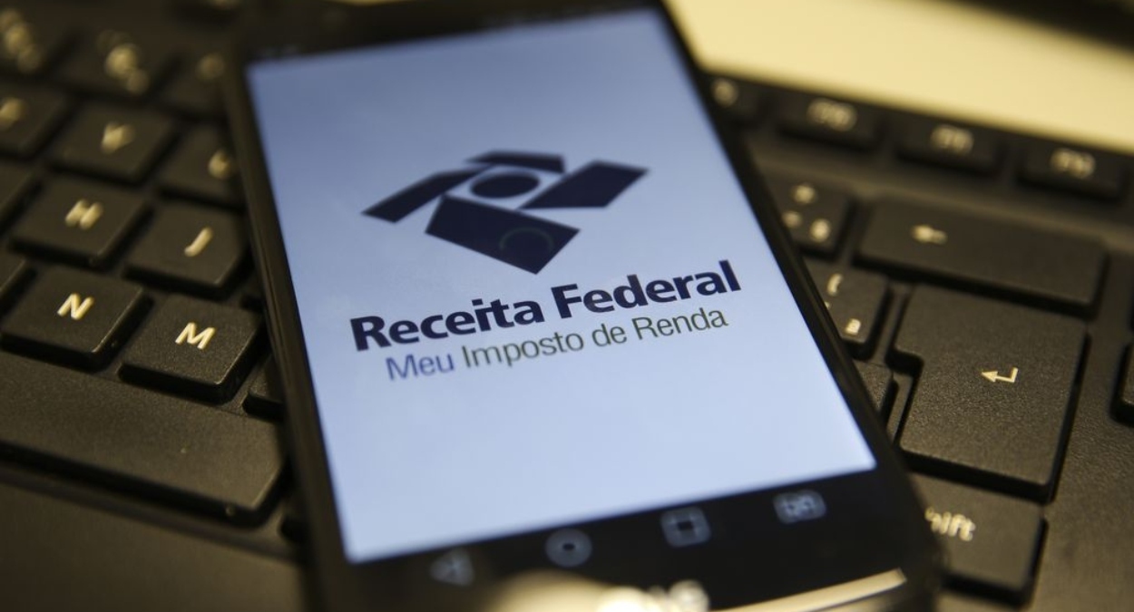 Receita Federal libera milhares de brasileiros da malha fina e situação pode mudar para quem caiu no pente-fino em 2026
