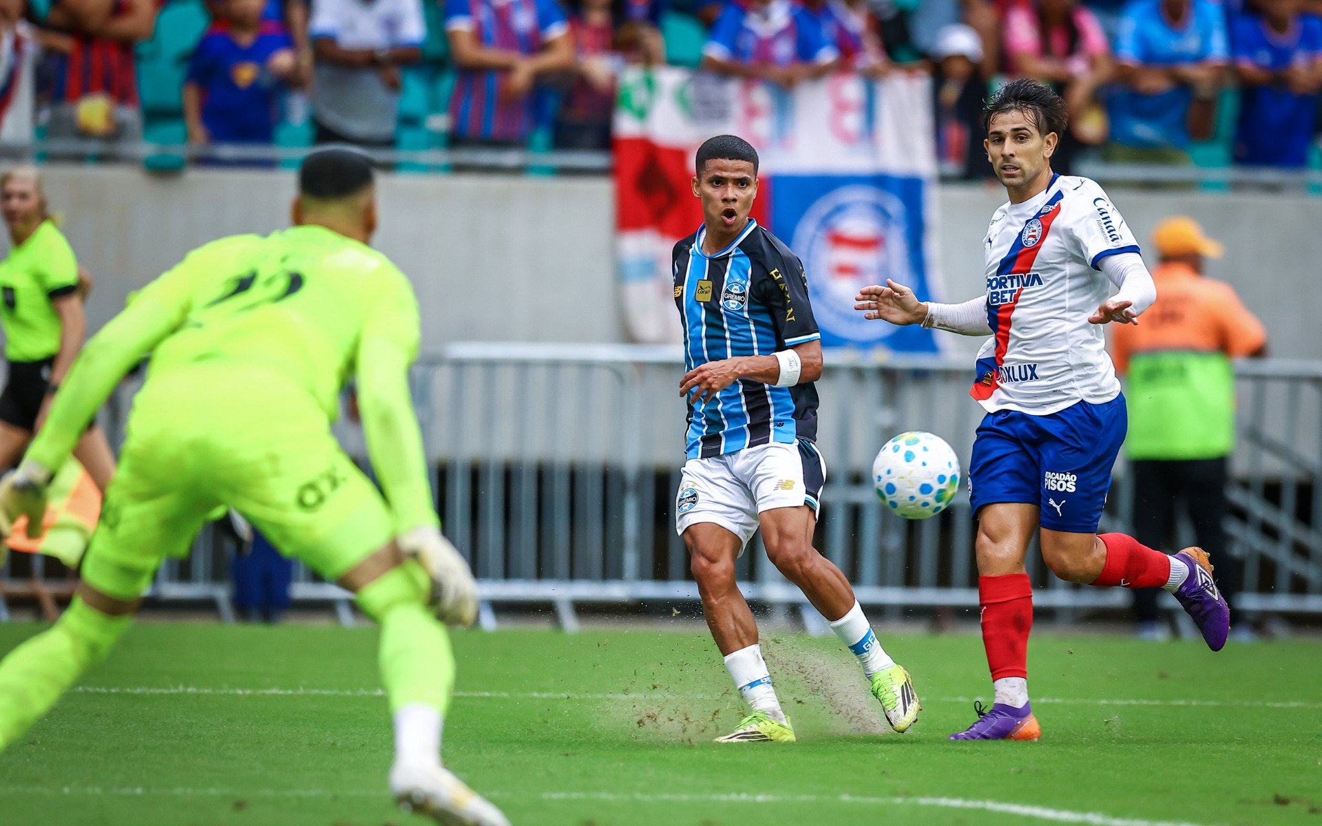 Grêmio abre o placar, mas termina em 1 a 1 com o Bahia