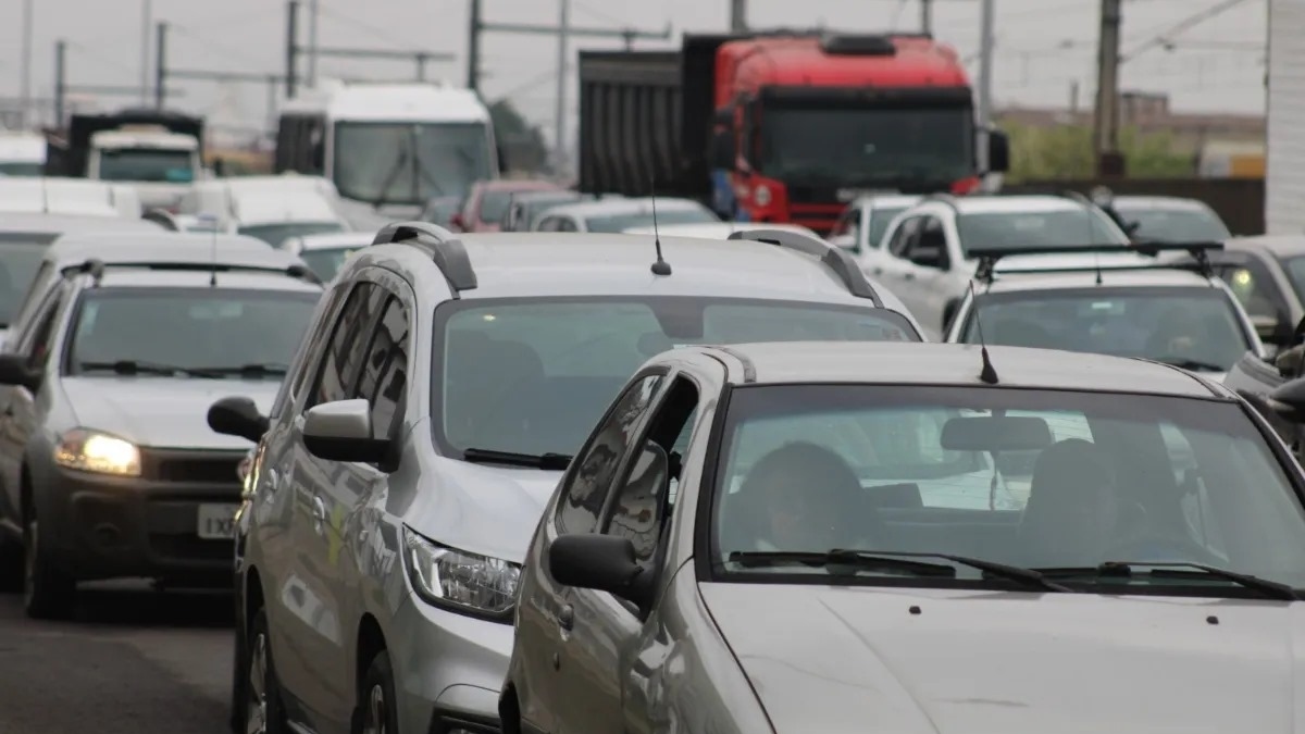 Governo cria financiamento de até R$ 30 bilhões para motoristas de aplicativos e taxistas comprarem carros