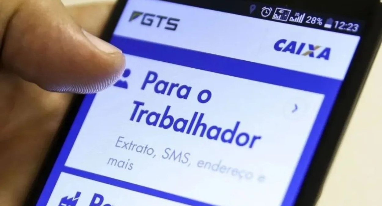 Prazo do saque-aniversário do FGTS entra na reta final e trabalhadores podem perder dinheiro disponível