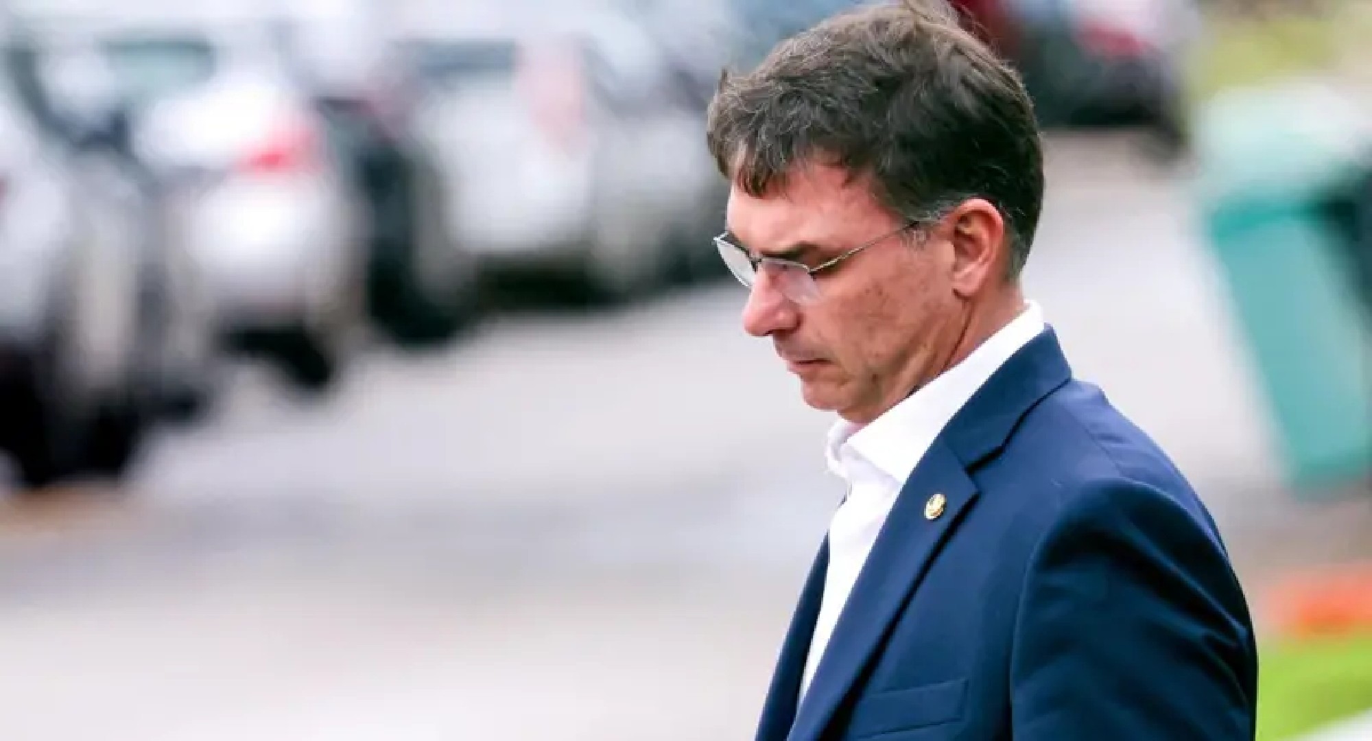 Para aliados, Flávio 'segurou' relação com Vorcaro para evitar pressão por troca de candidatura