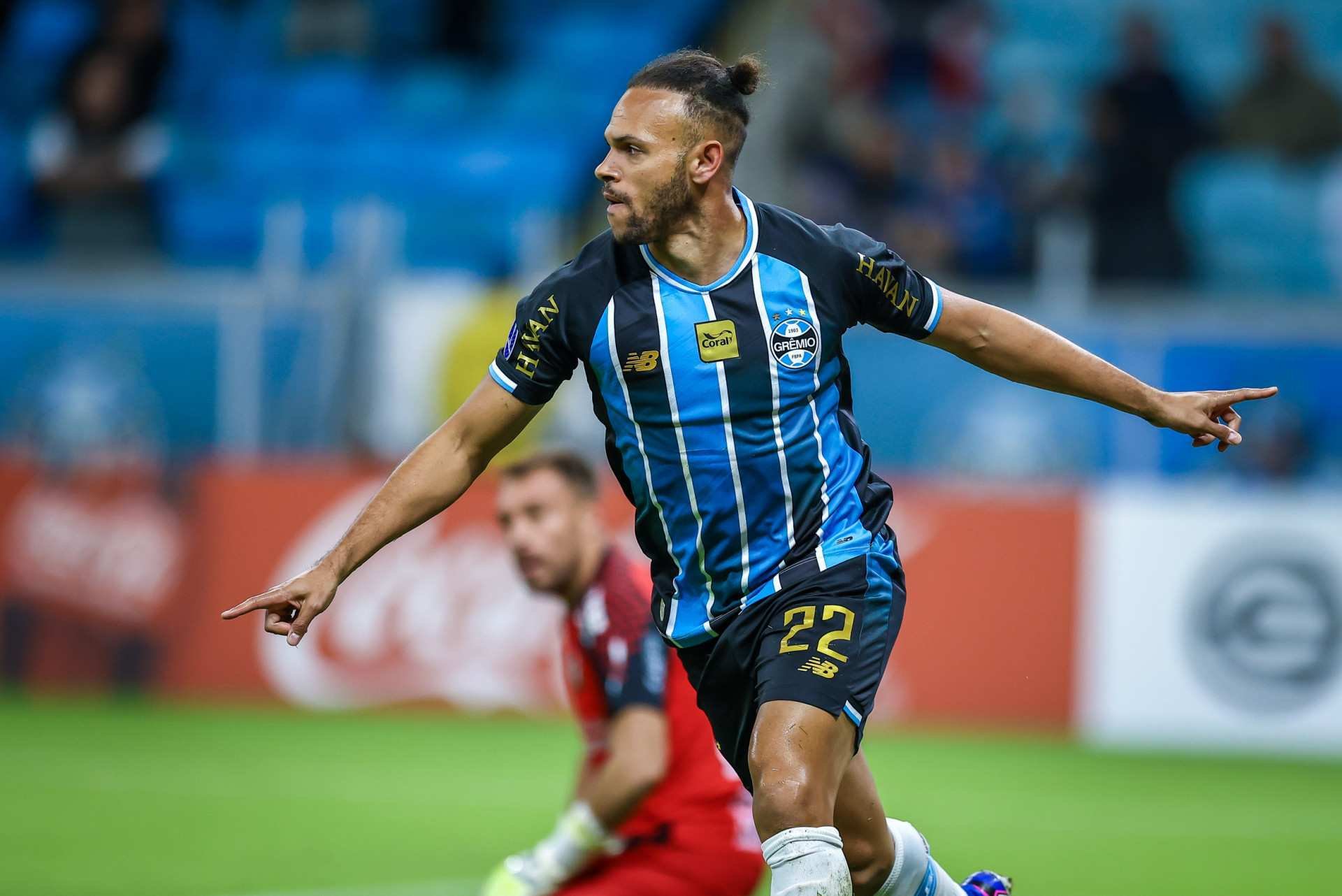 Grêmio vence o Palestino e decidirá vaga às oitavas em casa