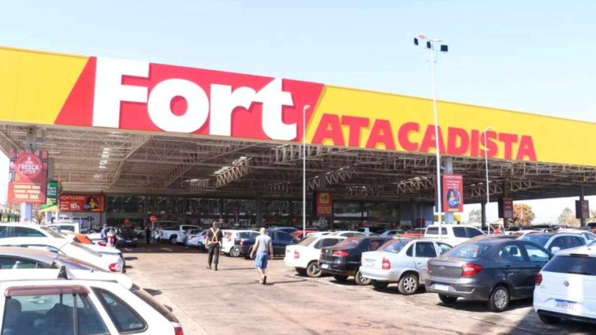 Fort Atacadista compra duas redes de supermercado e aumenta lojas