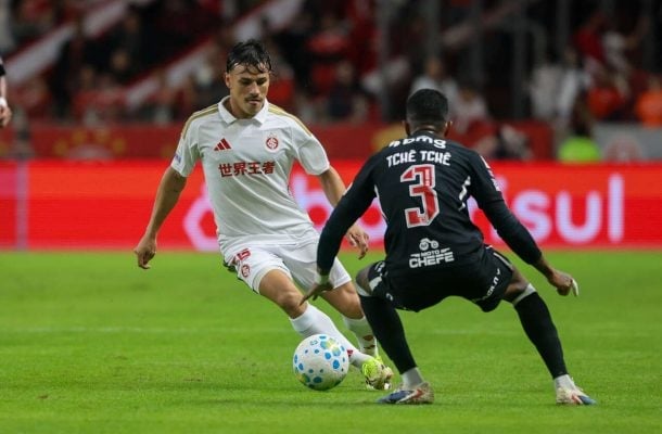 STJD multa Inter e Vasco por atraso em reinício de jogo