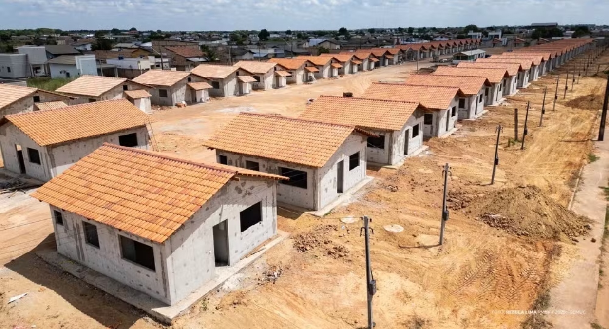 Governo amplia Minha Casa Minha Vida para famílias com renda de até R$ 13 mil