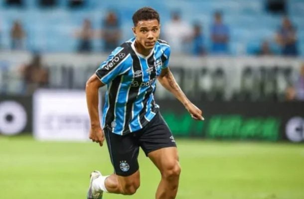 Viery entra na mira de clubes ingleses por se destacar no Grêmio