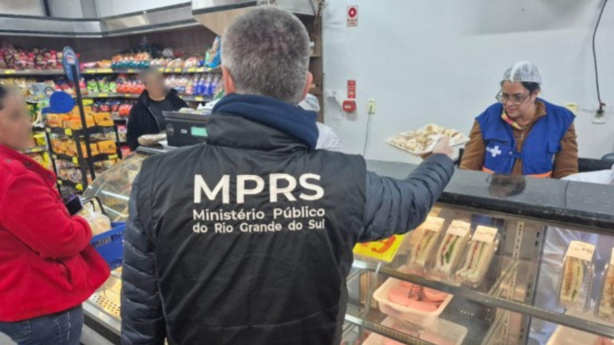 Fiscalização em supermercado apreende mais de 2 toneladas de alimentos no Sul do RS