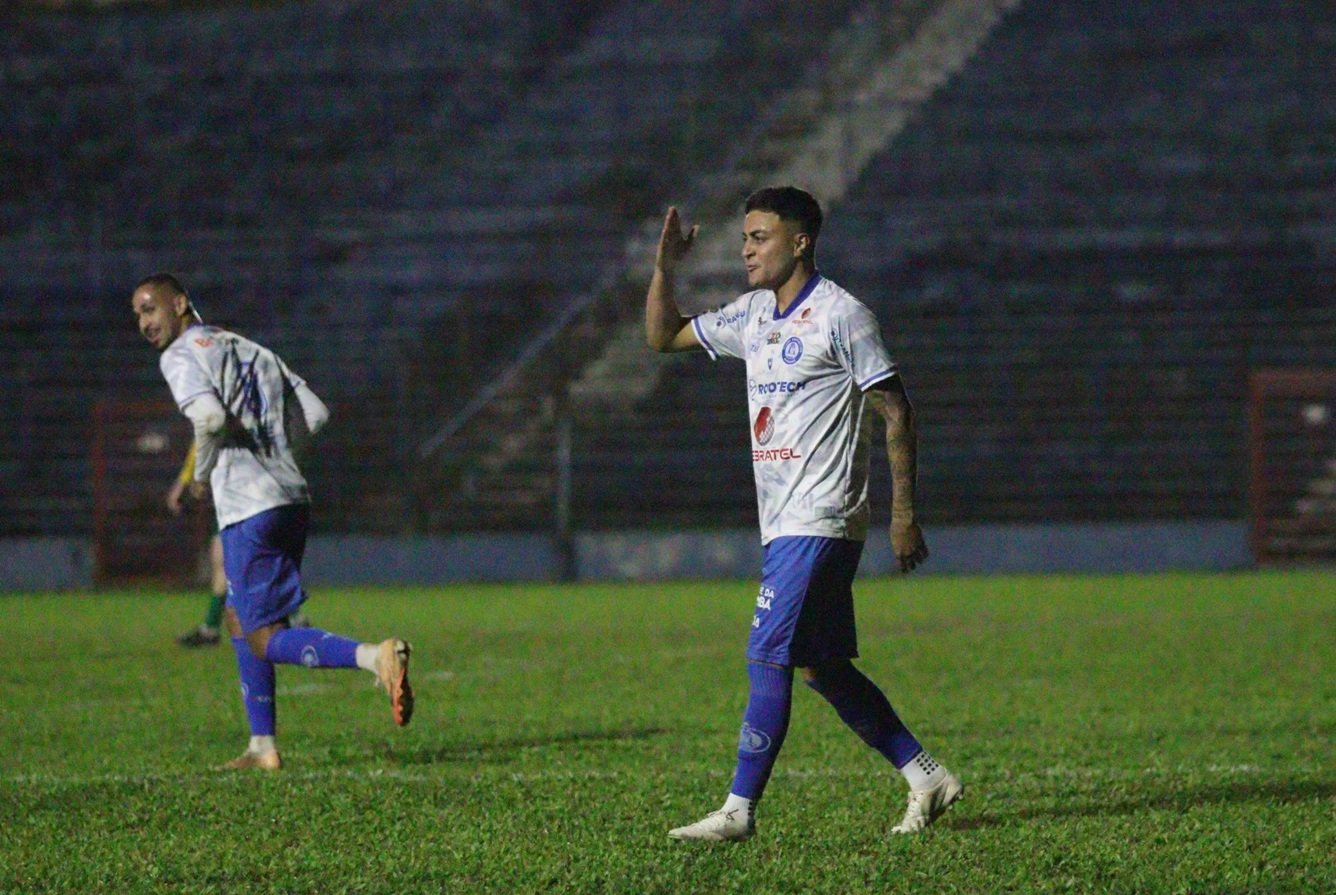 Aimoré oficializa o retorno do lateral-direito Cristian Lessa