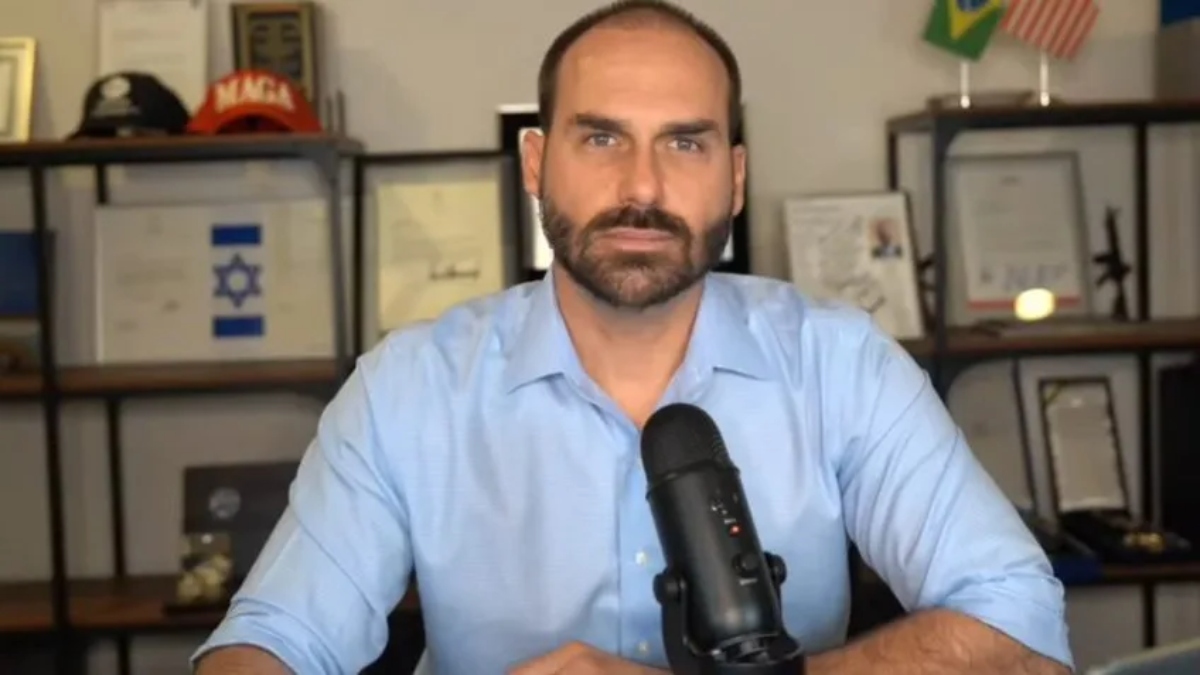 Eduardo Bolsonaro propõe substituir Pix por sistema de pagamentos usado nos Estados Unidos