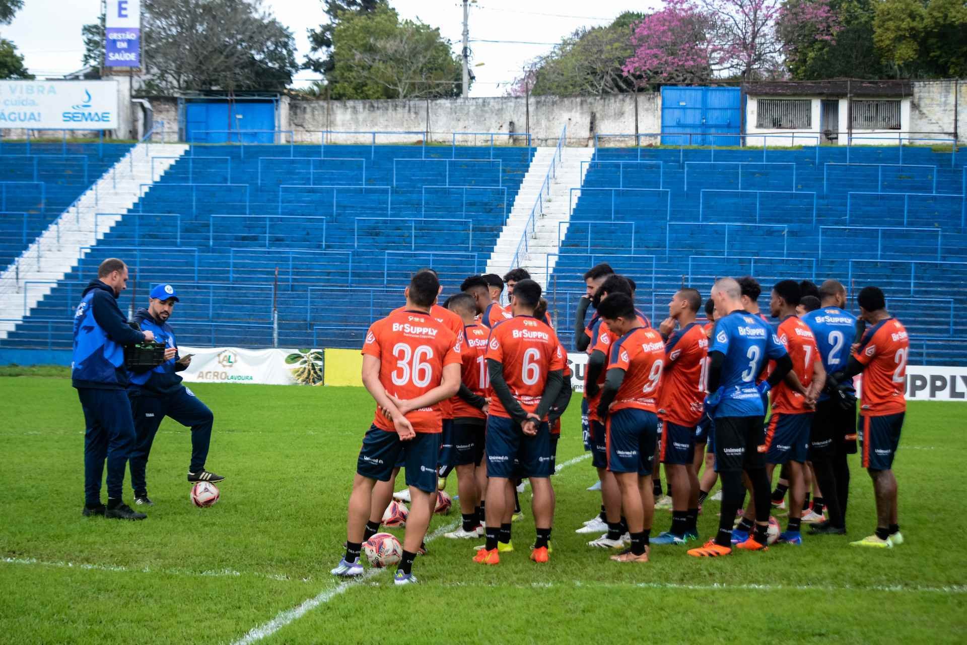 Aimoré encerra preparação para duelo com o Bagé