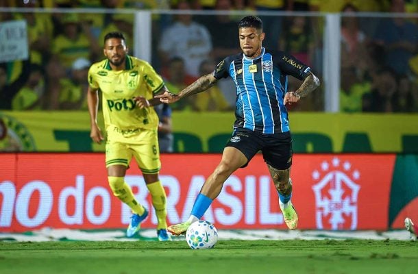 Amuzu marca, Grêmio arranca empate com o Mirassol e decide vaga em casa