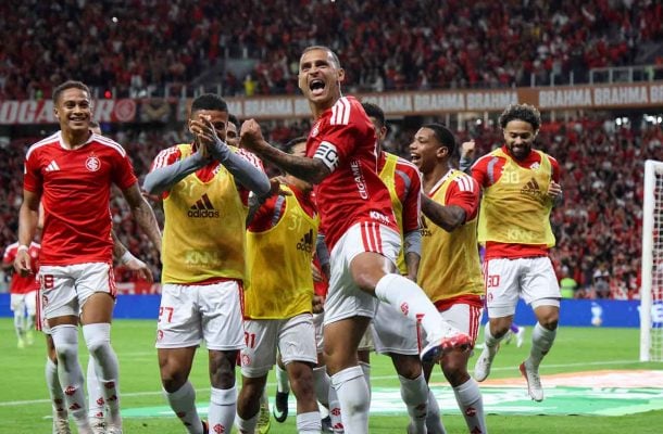 Inter brilha no segundo tempo, vence o Corinthians e sai na frente na Copa do Brasil