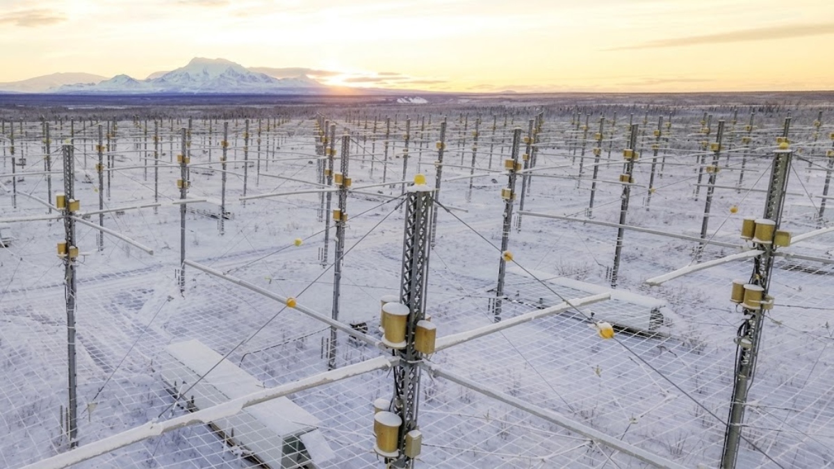 “O que é verdade e mito?” Haarp tem poder para mudar e controlar o clima? Veja tudo o que se sabe sobre as antenas do projeto no Alasca