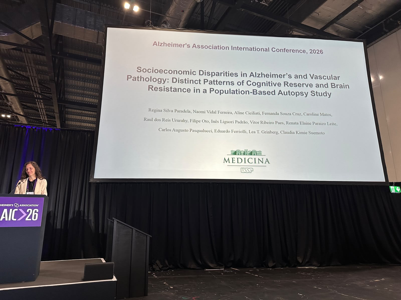 Professora da FAAMA apresenta pesquisa sobre Alzheimer em congresso internacional