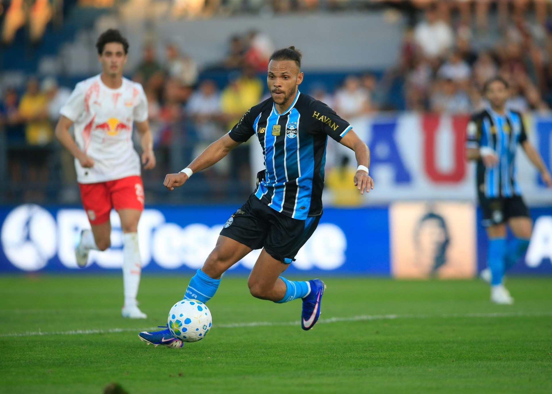CBF admite erro em gol anulado do Grêmio