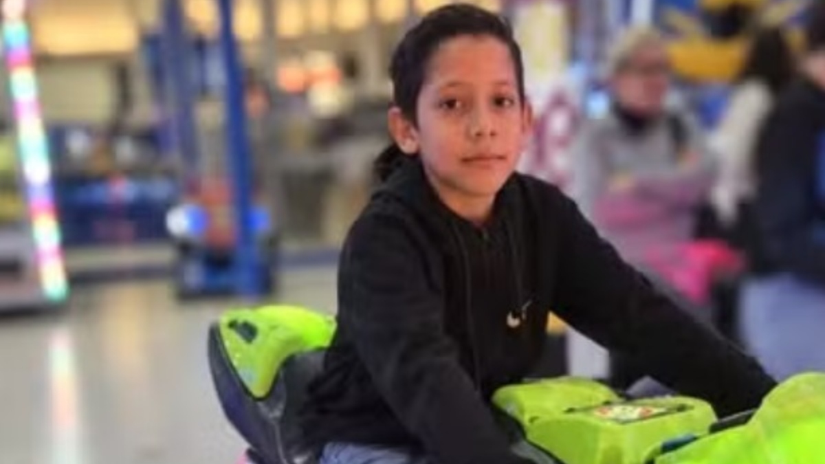 Criança de 11 anos morre após ser atingido por trave de futebol em escola estadual
