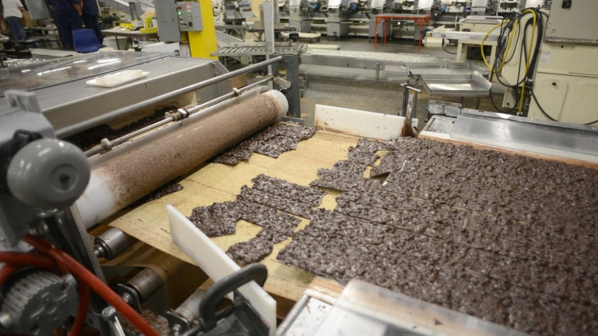Fábrica de doces com 117 anos fecha as portas, demite todos os funcionários e encerra produção histórica