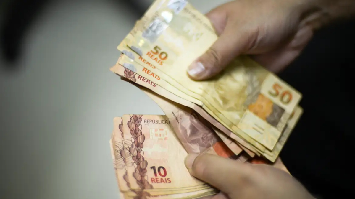 Feriado pode mudar data de pagamento do salário? Saiba quando será o 5º dia útil em setembro
