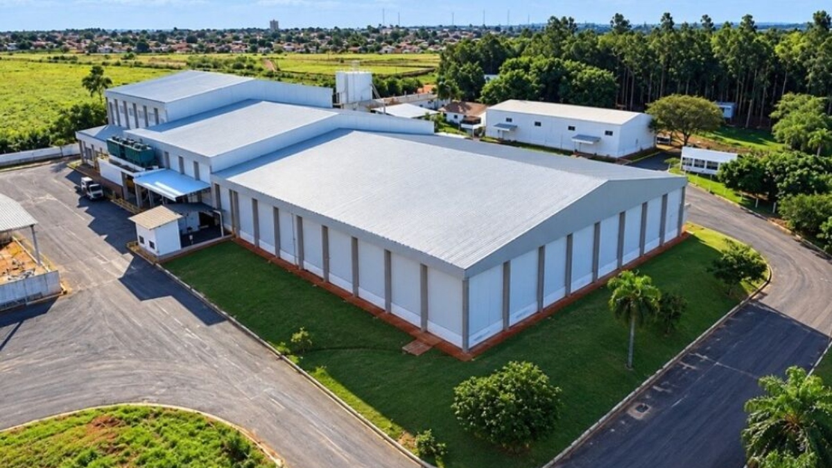 Frigorífico entra em falência com dívida milionária e deixa 350 trabalhadores sem receber