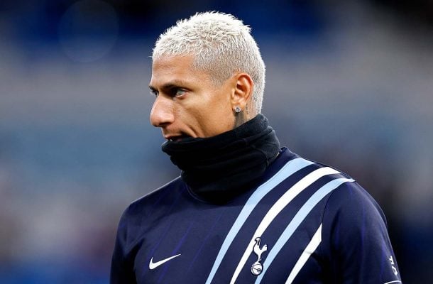 Tottenham recusa oferta, mas Vasco insiste por Richarlison