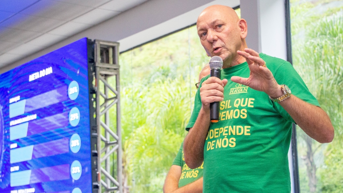 “Vocês vão ter que arranjar outro emprego”: Luciano Hang vira alvo do Ministério Público do Trabalho após declarações polêmicas para funcionários da Havan