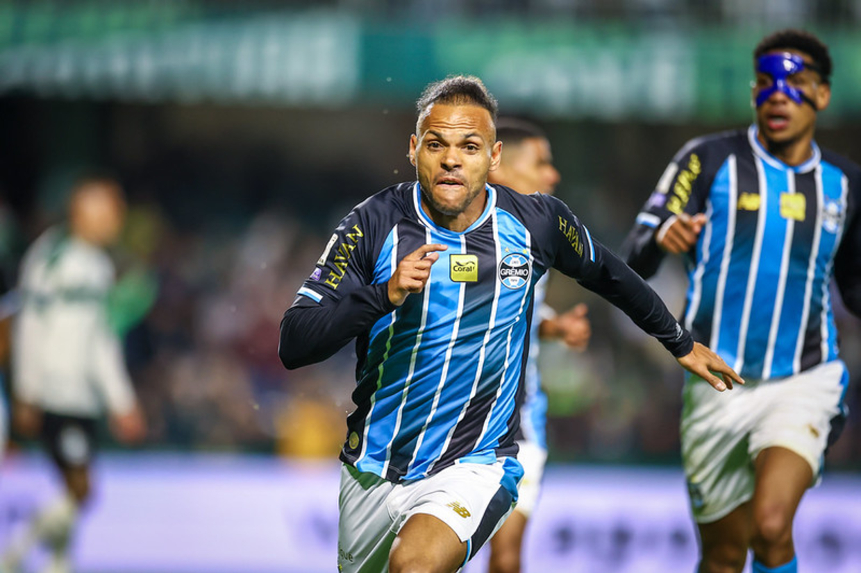 Braithwaite encerra maior jejum desde primeiro gol da carreira