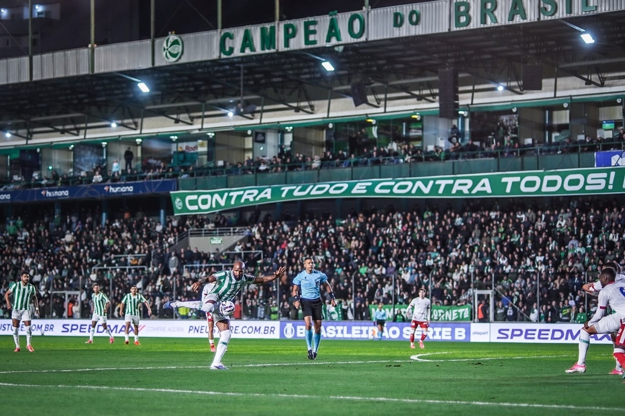 Juventude faz valer o fator casa, goleia o Náutico e retoma vice-liderança da Série B