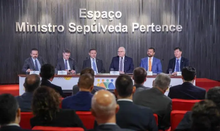 Adventistas participam de pacto pela paz e tolerância nas eleições do Brasil