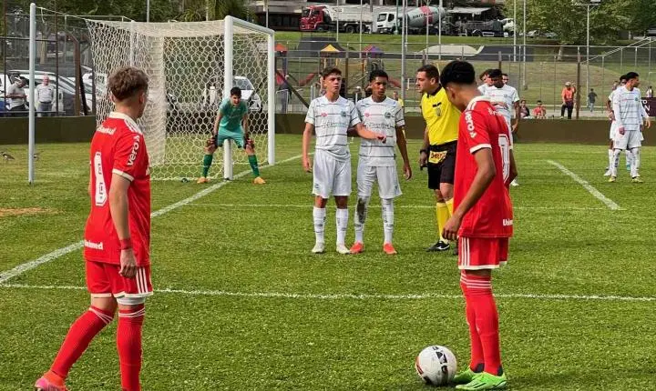 Dez times disputarão sexta edição da Copa Gramado Laghetto de Futebol; confira jogos da primeira rodada