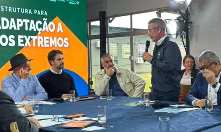 Em reunião com Lula, Airton Souza pede agilidade na liberação de recursos para a reabertura do HPSC e entrega ofício para obras contra cheias no São Luís em Canoas