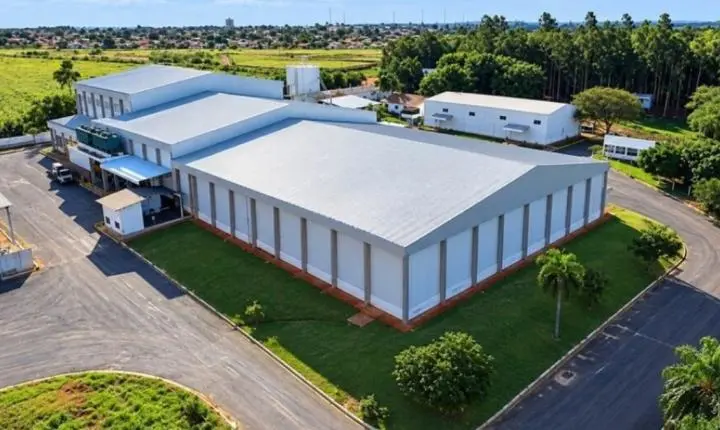 Frigorífico entra em falência com dívida milionária e deixa 350 trabalhadores sem receber