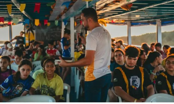 Missão Teen leva adolescentes para comunidade ribeirinha de Rondônia
