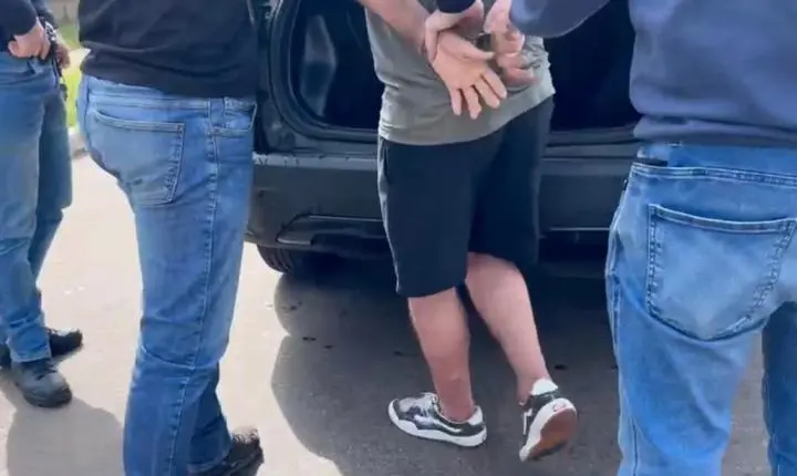 Polícia Civil prende motorista de aplicativo denunciado por estar fazendo corrida sem roupas em Canoas
