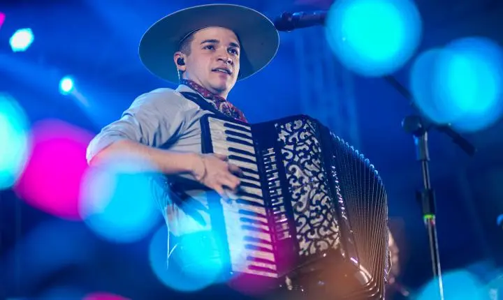 Semana Farroupilha de Canoas tem fim de semana com shows, desfile temático e extinção da Chama Crioula